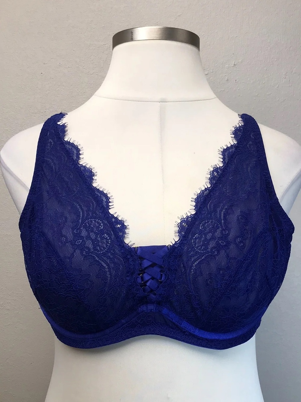 Fox & Royal Blue Lace Bra - New - Size 40DDD